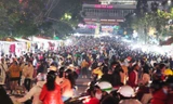 Chợ đêm Đà Lạt đông nghẹt khách