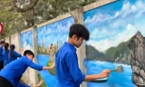 Đường bích họa 'Tự hào một dải non sông'