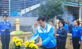Bí thư T.Ư Đoàn Ngô Văn Cương dâng hương tri ân liệt sỹ Nguyễn Phong Sắc