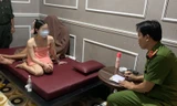 Bắt quả tang nhiều nữ nhân viên massage 'kích dục' cho khách