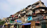 Hà Nội chỉ đạo di dời dân ra khỏi chung cư cũ trong mùa mưa bão
