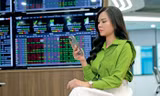 VN-Index lập đỉnh lịch sử: Thị trường tiếp đà tăng hay đến lúc điều chỉnh?