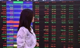 Chứng khoán hồi phục mạnh vẫn chưa đủ sức 'cứu' VN-Index