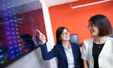 Bất ngờ cổ phiếu doanh nghiệp của nữ tỷ phú USD duy nhất Việt Nam