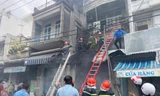 Bốn người chết trong ngôi nhà ba tầng bốc cháy ở Nha Trang