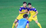 Công Phượng, Văn Hậu 'cặp kè' trước trận gặp Thái Lan