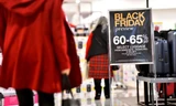 Black Friday bùng nổ tại các cửa hàng khắp thế giới