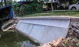 Cận cảnh bờ kè bằng khối bê tông đúc sẵn thí điểm cho Hồ Gươm
