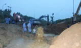 Khắc phục xong sự cố vỡ đường ống nước sông Đà