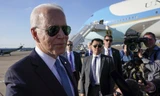 Tổng thống Mỹ Joe Biden phát biểu với báo chí trước khi rời khỏi Anh để sang Brussels. Ảnh: AP