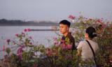 Giới trẻ rủ nhau check in nơi ngắm hoàng hôn mới cực chill ở Hà Nội