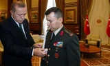 Tổng thống Thổ Nhĩ Kỳ Tayyip Erdogan và cố vấn Ali Yazici. (Nguồn: milliyet.com.tr)