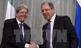  Ngoại trưởng Nga Sergei Lavrov (phải) và người đồng cấp Italy Paolo Gentiloni. (Nguồn: AFP/TTXVN)