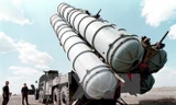 Hệ thống tên lửa phòng không hiện đại S-300 của Nga. (Nguồn: AFP/TTXVN)