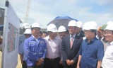 Phó thủ tướng Trịnh Đình Dũng cùng đoàn công tác thăm Khu kinh tế Nghi Sơn