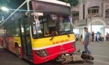 Hiện trường vụ tai nạn xe buýt tông xe máy