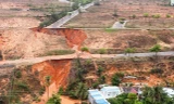Bình Thuận yêu cầu rà soát hàng chục dự án ven biển sau vụ lở cát kinh hoàng