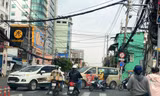 Đường phố Sài Gòn đông đúc dù ca F0 cộng đồng tăng cao