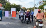 Sáng nay, nhiều người lao động ở TP.Vũng Tàu đi làm bằng phương tiện xe 2 bánh khi qua các chốt kiểm soát đều bị yêu cầu quay đầu trở về.