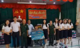 Ngân hàng BIDV và báo Tiền Phong thăm, tặng quà thương bệnh binh tại Long Đất