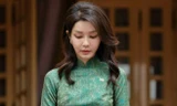 Đệ nhất phu nhân Hàn Quốc khiến váy áo cháy hàng