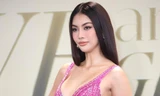 Thùy Tiên đọ sắc cùng á hậu Thái Lan trên thảm đỏ Hoa hậu Hòa bình Việt Nam