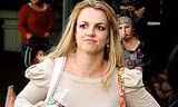 Britney Spears bị bắt trên phố