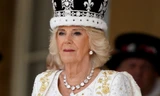 Diện mạo bà Camilla trong ngày lên ngôi Hoàng hậu Anh
