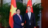 Thủ tướng Phạm Minh Chính hội kiến Uỷ viên trưởng Nhân đại toàn quốc Trung Quốc