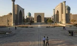 Uzbekistan là quốc gia không giáp biển.