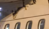 Máy bay của Air France thủng thân giữa hành trình. Ảnh: Twitter.