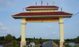 Cổng chào xã Rạch Chèo.