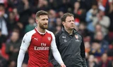 Bác sĩ Colin Lewin là người đã có nhiều năm làm việc tại Arsenal.