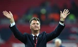 HLV Van Gaal thừa nhận có thể mất việc vào tay Mourinho.