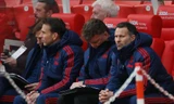 CĐV M.U muốn Van Gaal bị sa thải càng sớm càng tốt.