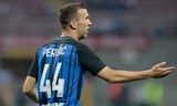 Inter Milan ép M.U phải mua Perisic với giá cao.