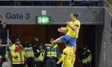 Ibrahimovic phấn khích khi giúp Thụy Điển vượt qua Đan Mạch.