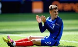 Người hùng Griezmann giúp Pháp vào tứ kết.