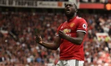 Lukaku ăn mừng bàn mở tỷ số.