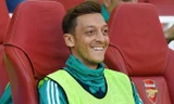 Mesut Ozil không có đóng góp gì đáng kể cho Arsenal suốt nhiều tháng qua.