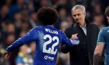 HLV Mourinho chèo kéo Willian.