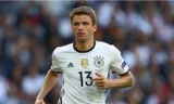 Thomas Mueller chê bai hàng thủ Italia.