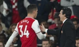 HLV Emery quyết định loại Granit Xhaka khỏi đội hình Arsenal đấu Liverpool.