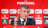 HLV Fernando Santos từ chối đánh giá về màn diễn của Ronaldo.