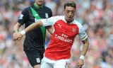 Ozil thất vọng khi Arsenal không có những danh hiệu lớn.