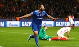 Higuain tỏa sáng rực rỡ trước Monaco.