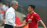 HLV Jose Mourinho phủ nhận có mâu thuẫn với Alexis Sanchez.