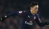 Mesut Ozil lỡ trận gặp Liverpool vì chấn thương.