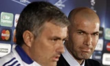Zidane san bằng kỷ lục bất bại sân khách với Mourinho.