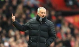 HLV Mourinho có 1 tỷ bảng để mua sắm.